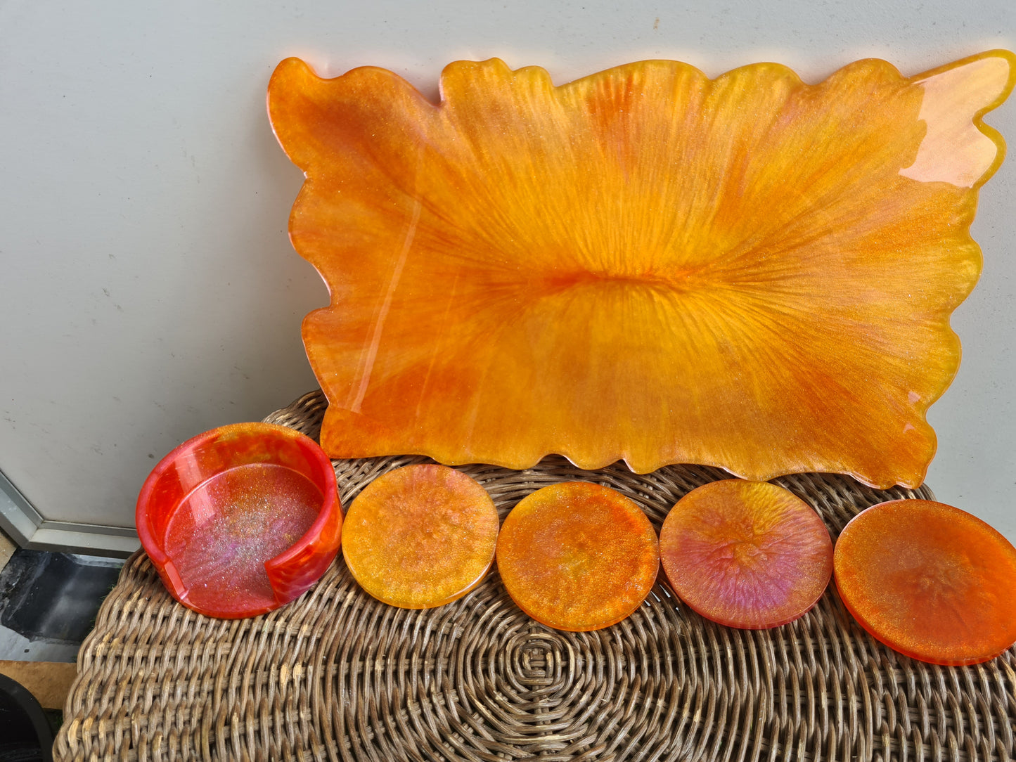 Handgemaakte Epoxy Dienbladen & Onderzetters – Uniek, Luxe & Helemaal op Maat