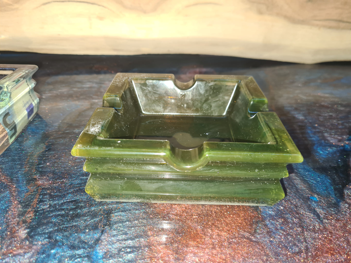 Handgemaakte Epoxy Asbakken – Uniek, Kleurrijk & Helemaal op Maat Gemaakt