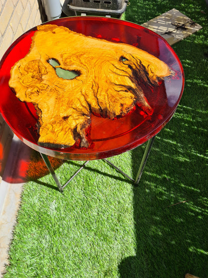 Handgemaakte Refurbished Houten Tafels met Luxe Epoxy Tafelblad – Uniek & Volledig op Maat