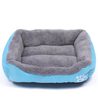 (S–3XL) Warm & Knus Honden- en Kattenbed – 8 Kleuren
Zachte Fleece, Waterdicht & Perfect voor Herfst en Winter