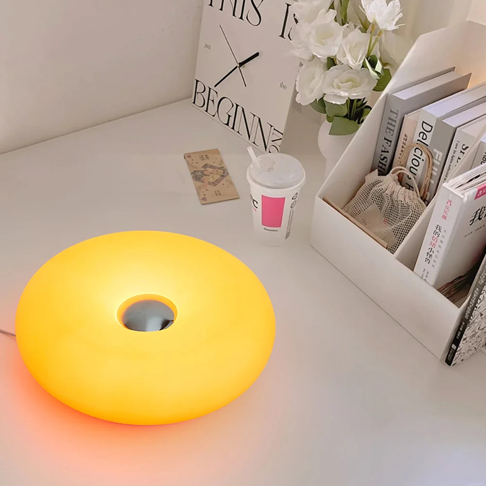 Bauhaus tafellamp met USB-aansluiting – nachtlampje voor slaapkamer, woon- en eetkamer – decoratieve donutvormige sfeerlamp