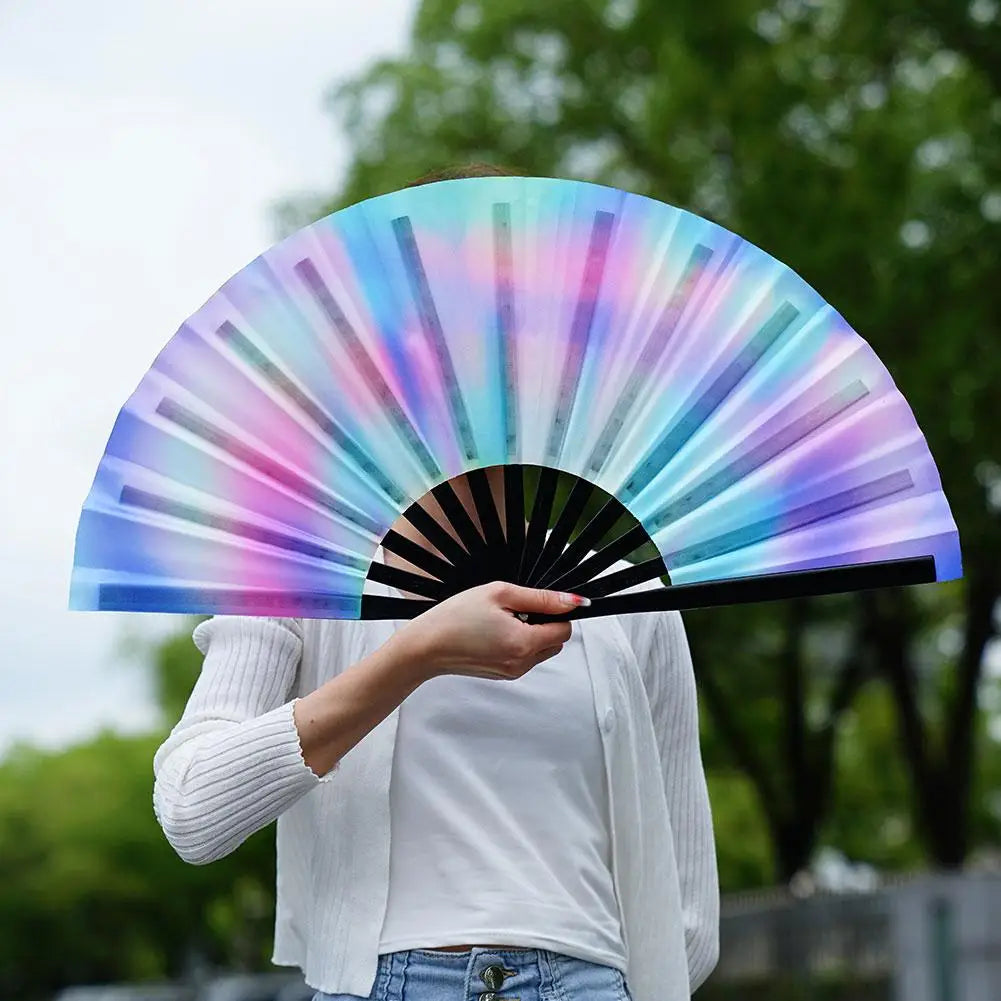Gekleurde Gradient Reflecterende Vouwwaaier – Magische Zachte 33 cm Grote Stoffen Danswaaier – Kungfu Waaier – Fotografie, Disco, Festival Props CLACK waaier