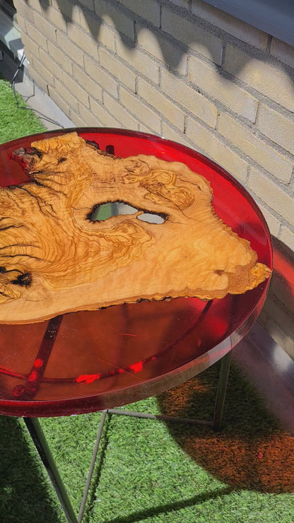 Handgemaakte Refurbished Houten Tafels met Luxe Epoxy Tafelblad – Uniek & Volledig op Maat